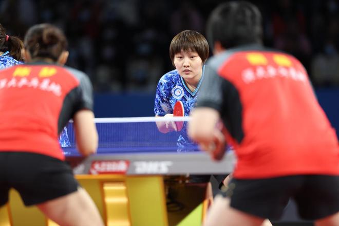 瞬息万变的 瞬息万变的