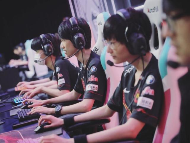 费内巴切来 费内巴切来